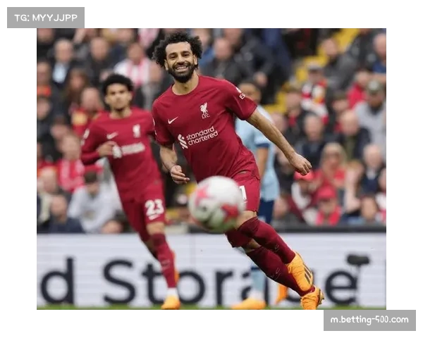 荷兰实用主义战术优先 邓弗里斯边路推进支撑不对称进攻